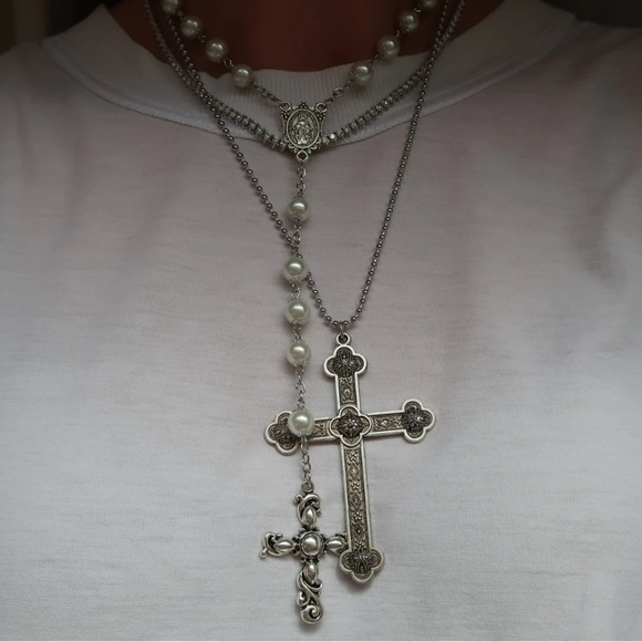 New Large Mackenna Thaler Flora Cross Necklace 18” inches - Picture 2 of 7